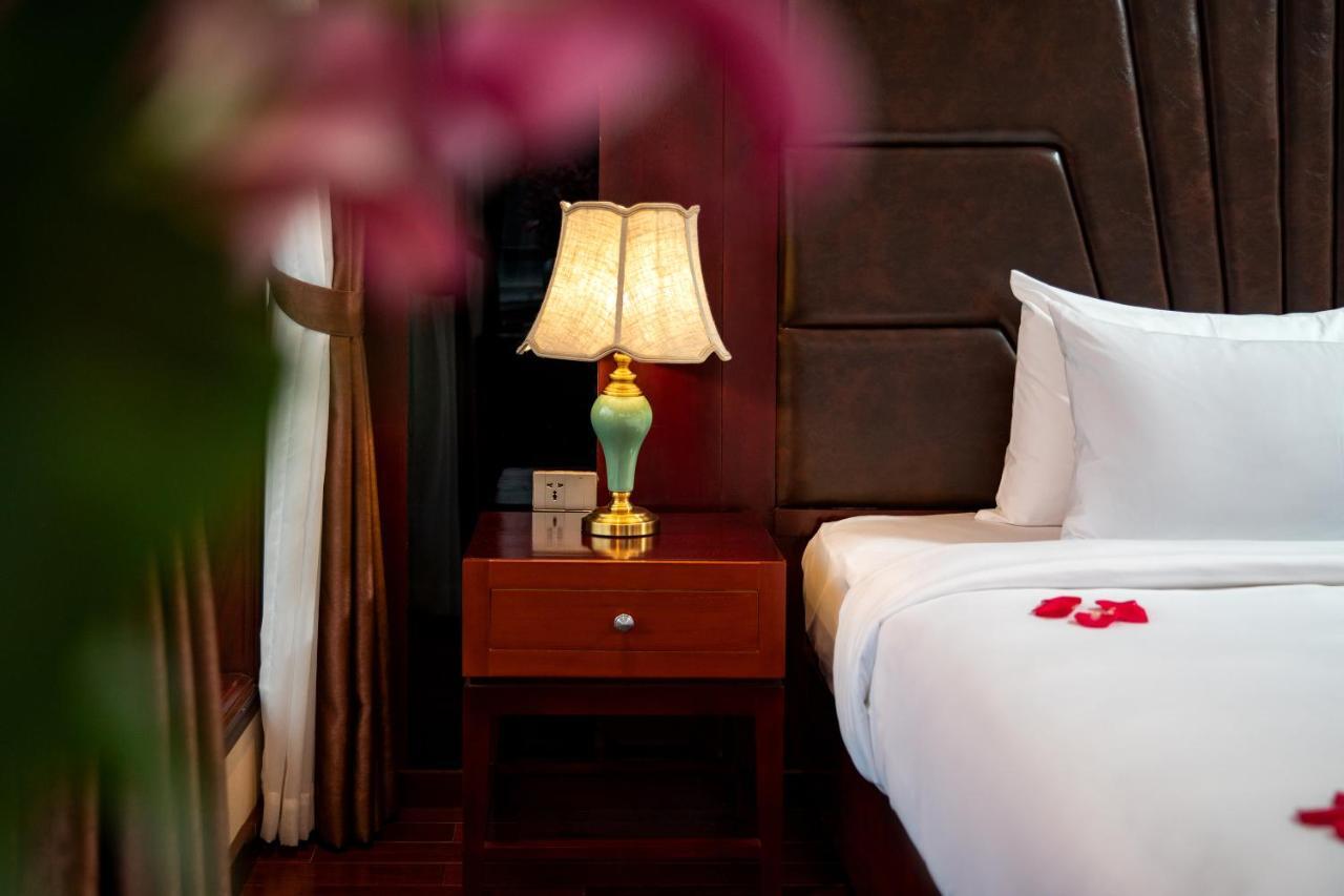 Dora Cruise By Hag Hotel Ha Long Exterior photo