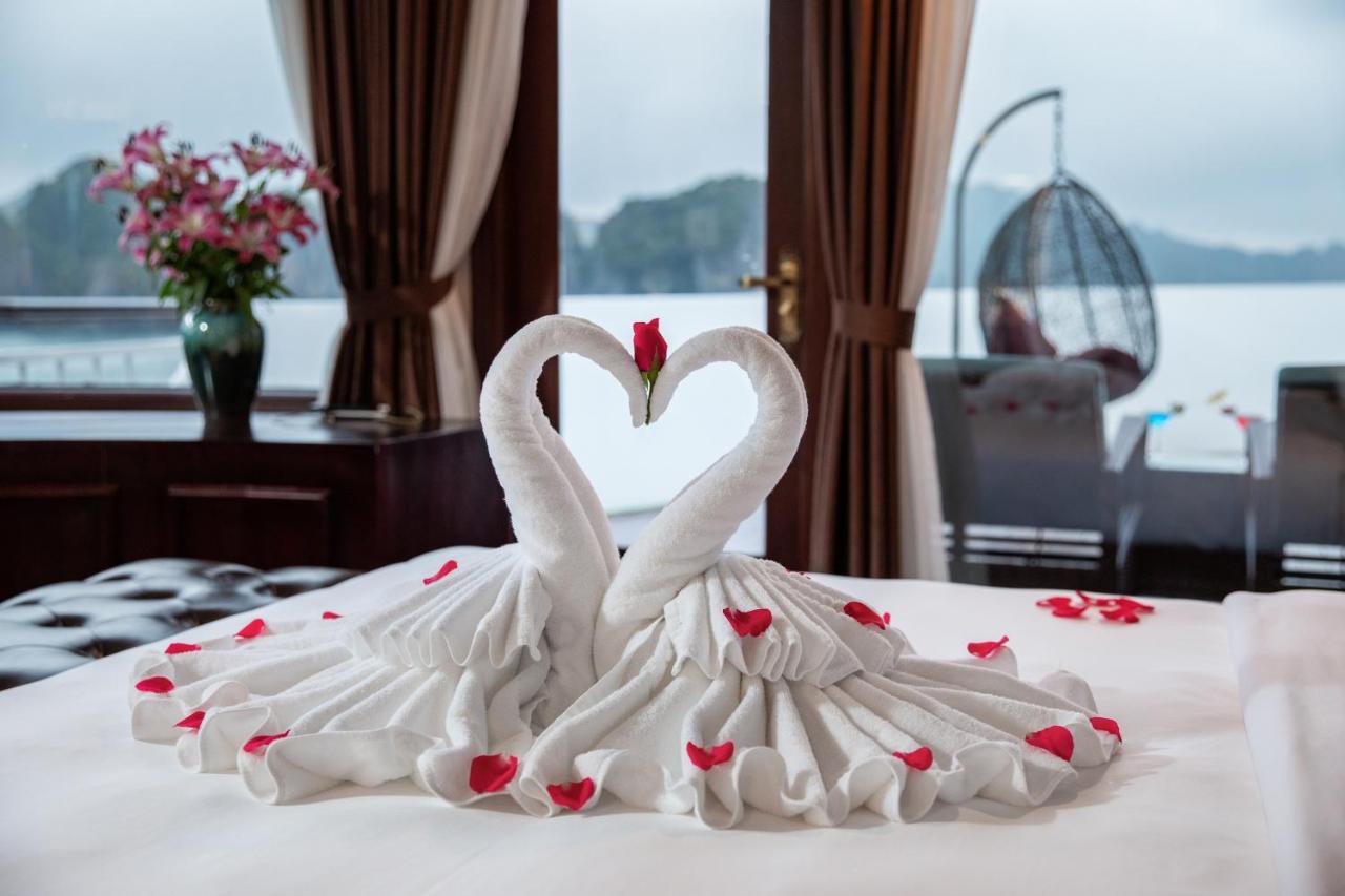 Dora Cruise By Hag Hotel Ha Long Exterior photo